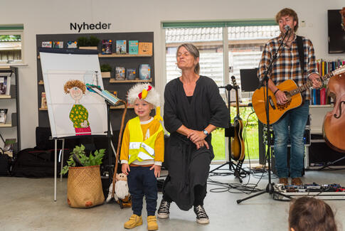 Fuld skralle bang på Hovedgård bibliotek