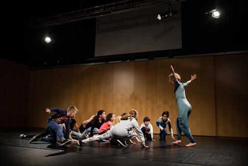 Børn og unge skal møde scenekunsten i nyt projekt