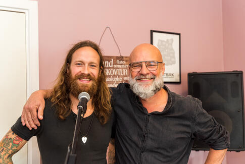 Akustisk hygge i Østbirk