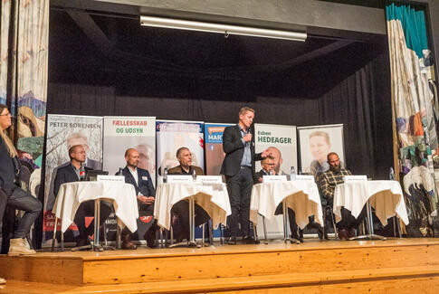 Alle ville se ”girafferne” i Gedved