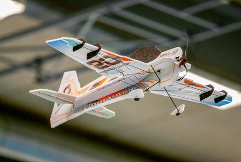 Indendørs flyvning er fedt