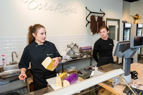 Ost og pølser til folket