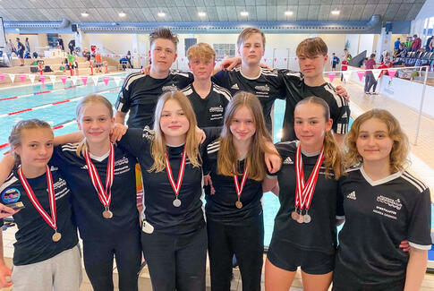 Fart i badetøjet, alsidighed og medaljeregn