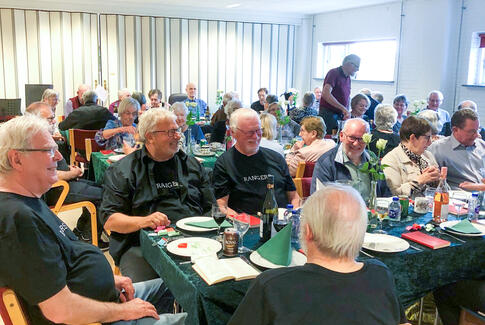 Forårsfest i Humørklubben 2000