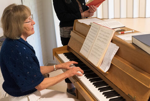 Det er igen tid til at synge og blive glad