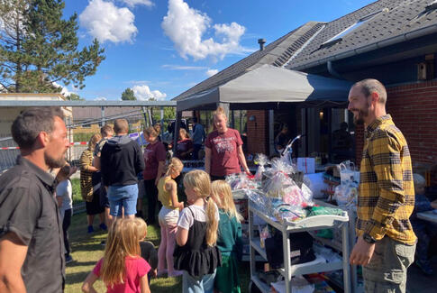 Sensommerfest i Børnehuset i fantastisk solskin