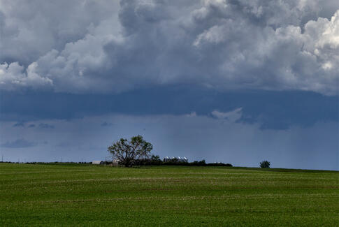 Kronik: Der er stormvarsel for vores lokalområde.