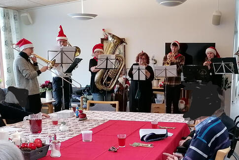 Hovedgård Blæserne gjorde det igen