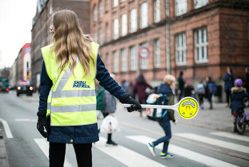 Det er mørkt og koldt, men skolepatruljerne lyser op