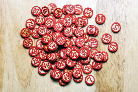 Kom til festlig pakkebanko