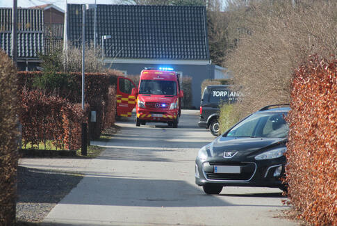 Brand i bil på Lundsvej i Østbirk
