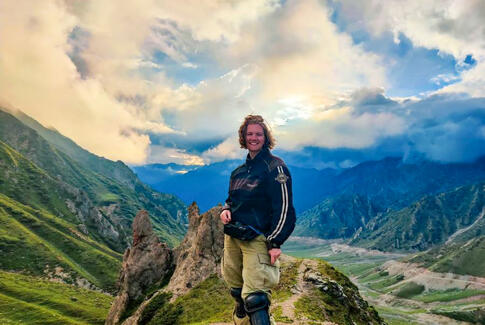 Bjerge af gæstfrihed – på Østbirk bibliotek