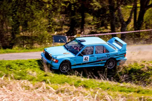 Adrenalin og samarbejde i solskin