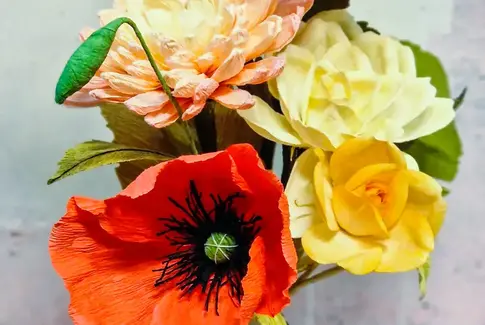 Papirblomster workshop for seniorer og førtidspensionister