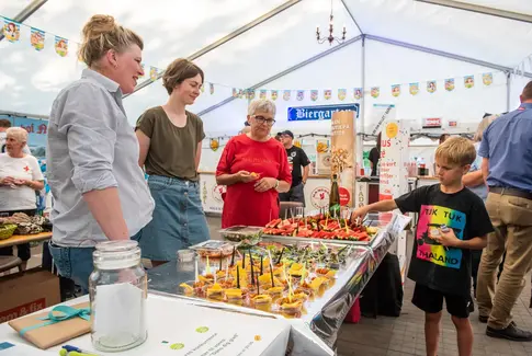 Skal du med, når Hovedgård spiser sammen?