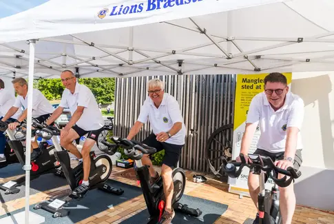 Lions Brædstrup fejrer 40-års jubilæum med bobler