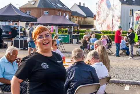 Fra gade til markedsplads: Brædstrup forvandles på markedsdag