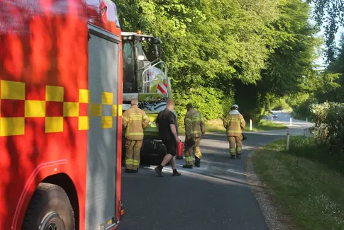 Brand i mejetærsker på rasteplads ved Horsensvej