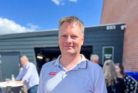 Morten Hoffmann fejrer åbning af Min Købmand i Nim