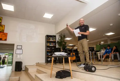 Farvel og tak, Poul: En legende går på pension fra Østbirk Skole