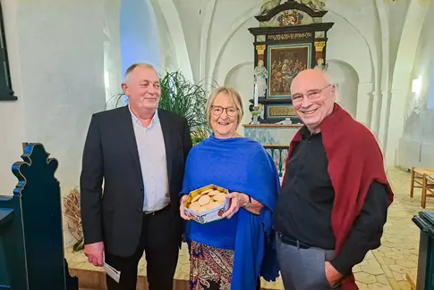 Søvind Kirkes sommersang: En hyldest til det Sønderjyske kaffebord