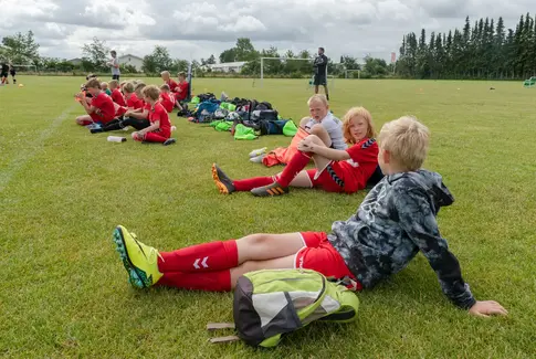 Børnefodbold får nyt liv i Østbirk IF: Skoletid rimer på fodboldtid!