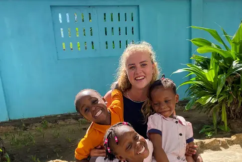 Et dyk ned i Tanzanias hjerte: Pernilles eventyrlige pædagogrejse