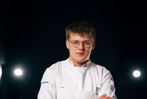 Karl Emil: Fra Slagballe til stjernerne!