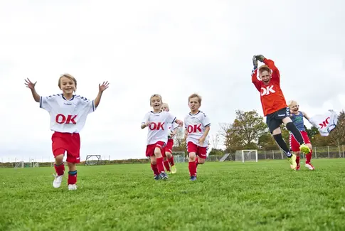 Folk i Gedved bruger OK-app og tanker ekstra støtte til idrætten