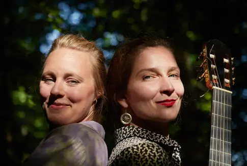 Julemusik med en twist: To musikers magiske samspil