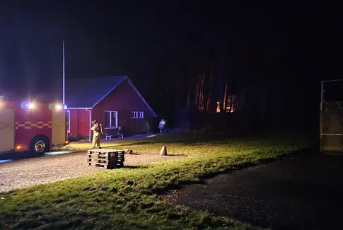 Brand i shelter ved Aktivitetsparken i Brædstrup