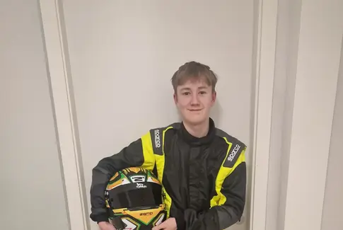 Fra Racehall mester til Formel 5: Marcus accelererer mod drømmen