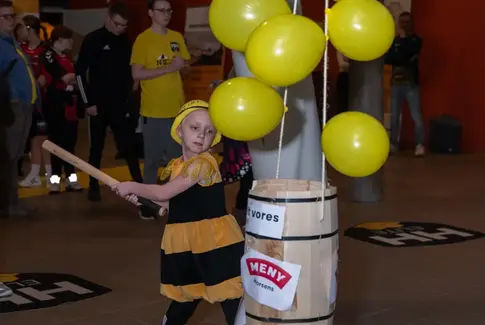Fastelavnssjov før håndboldbrag: En dag med fællesskab og festligheder