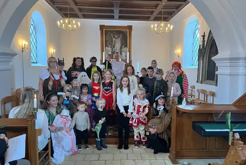 Fastelavnsfest med hjerte og sjæl i Yding Kirke