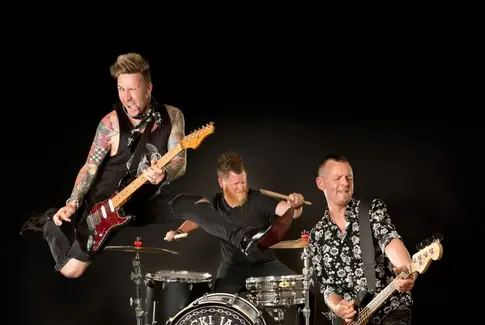 En aften med stjernerne: Nicki Jack All Stars lyser op i Egebjerg