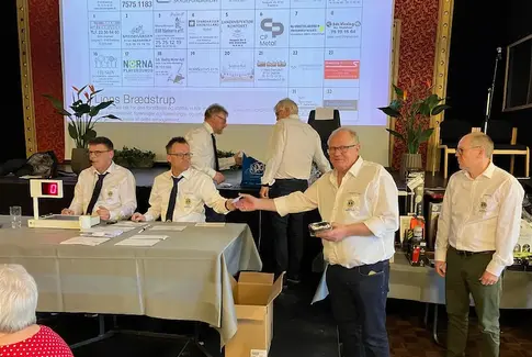 En herlig eftermiddag med banko: Sammenhold og generøsitet i Brædstrup