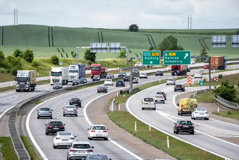 E45 trafik biler