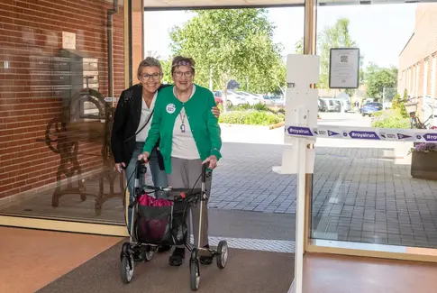 Royal Run ramte Østbirk med smil, medaljer – og pølsevogn