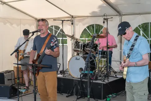 Mogens styrer festen, du styrer alt andet