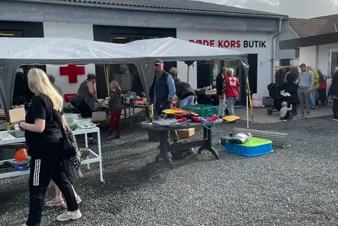 Røde Kors loppemarked i Østbirk