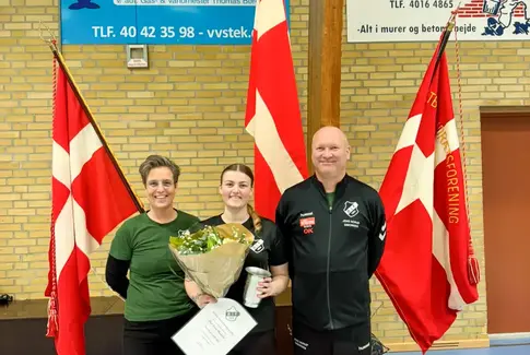 Mai Torp Madsen i Østbirkhallen blev årets leder