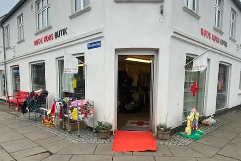 Røde Kors Hovedgård butikken