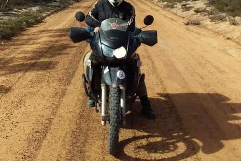 Ta’ med Agnes P. Australien rundt på motorcykel