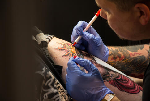 Tatoveringsfestival fejrer fem års jubilæum i Fængslet