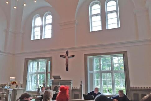 Kloster og kirke i skøn duet