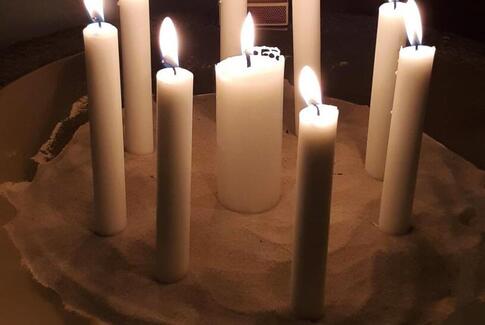 Ni læsninger i Lundum Kirkenettet