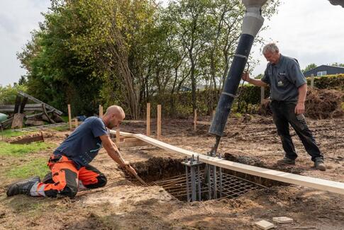 Fundamentet er lagt til ny tribune
