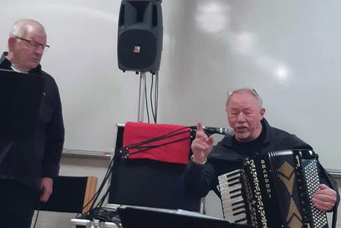 Mandemonopol med harmonikamusik