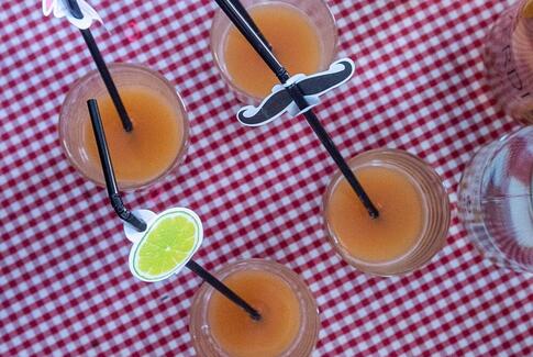 Cocktails og grammofonplademusik på Nørrevang