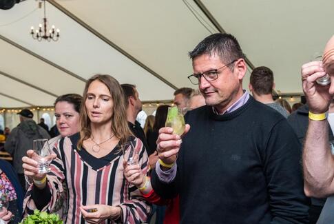 Byfest med regn og gin